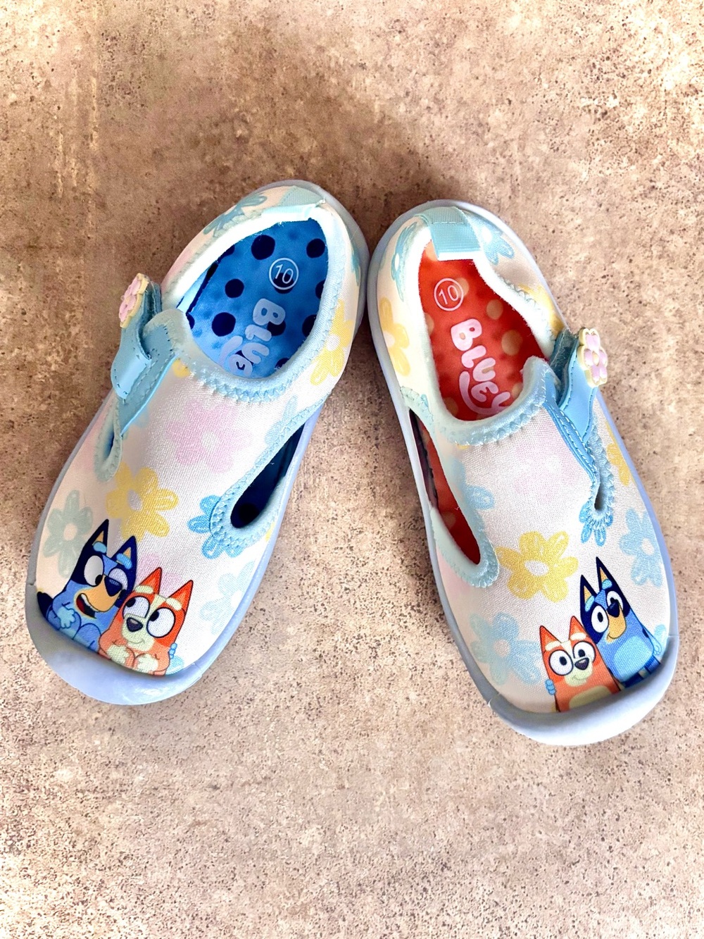 NWOT Bluey Flower Water Shoes – Toddler Girls Size 10 - Picture 2 of 9